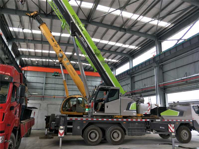 甘谷县高空车出租需要注意哪些安全事项？