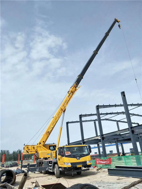甘谷县超高层建筑钢结构吊装案例